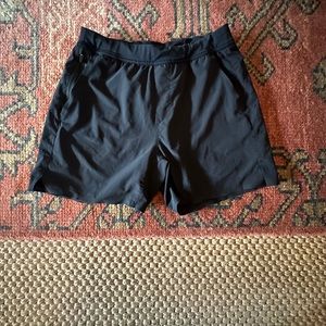 Black Ten Thousand Men’s Short